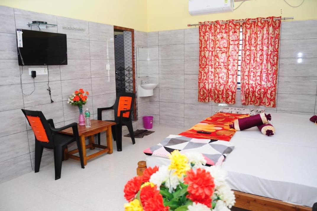 Aryan Residency Villa Mavalli Luaran gambar