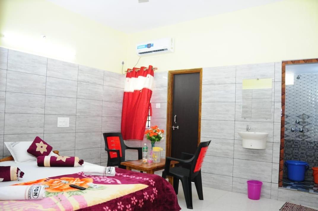 Aryan Residency Villa Mavalli Luaran gambar